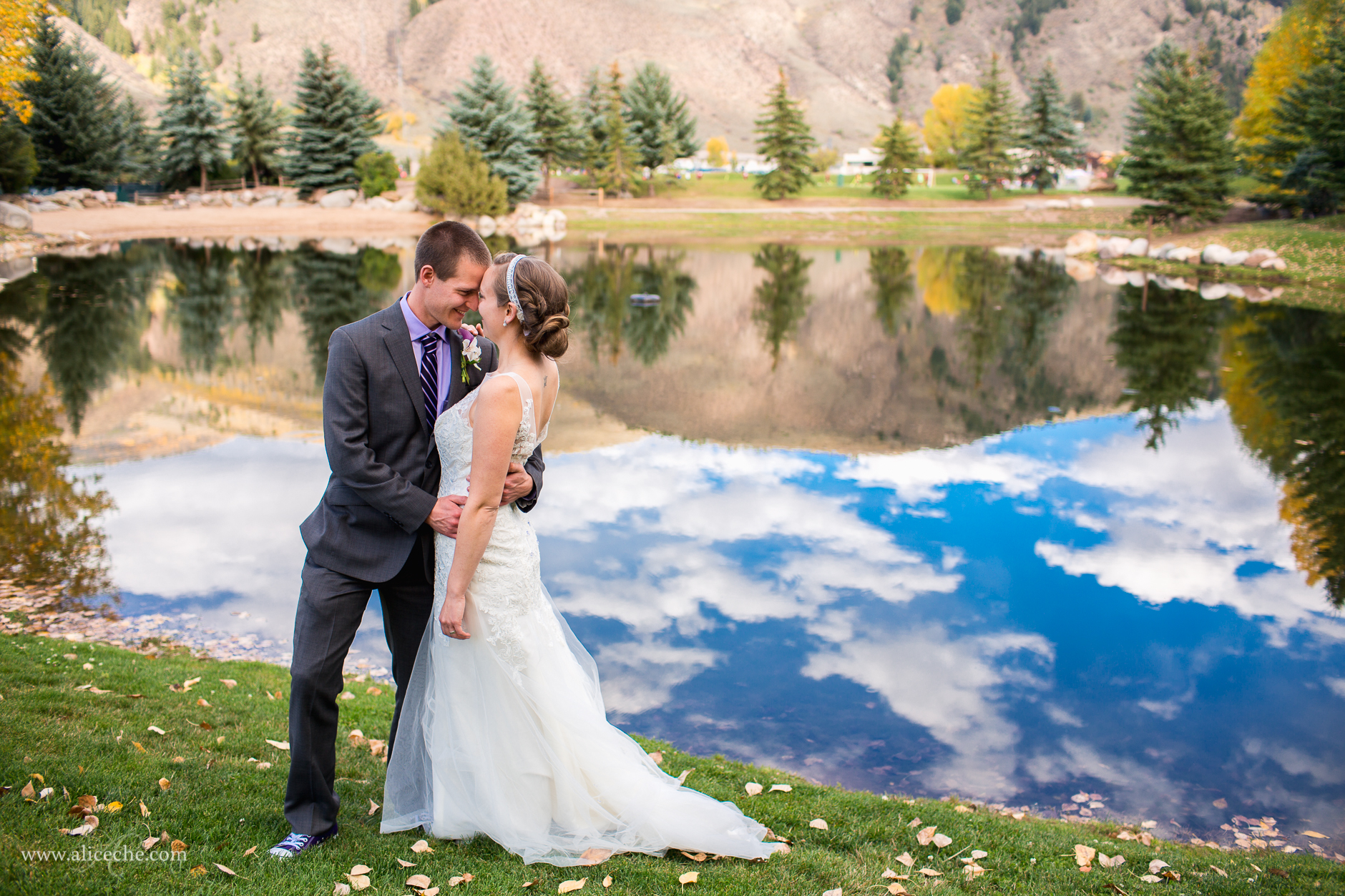 how to pick a wedding venue colorado-destination-wedding-photographer-alice-che